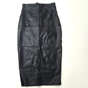 NWT PrettyLittleThing Faux Leather Pencil Skirt Size 4